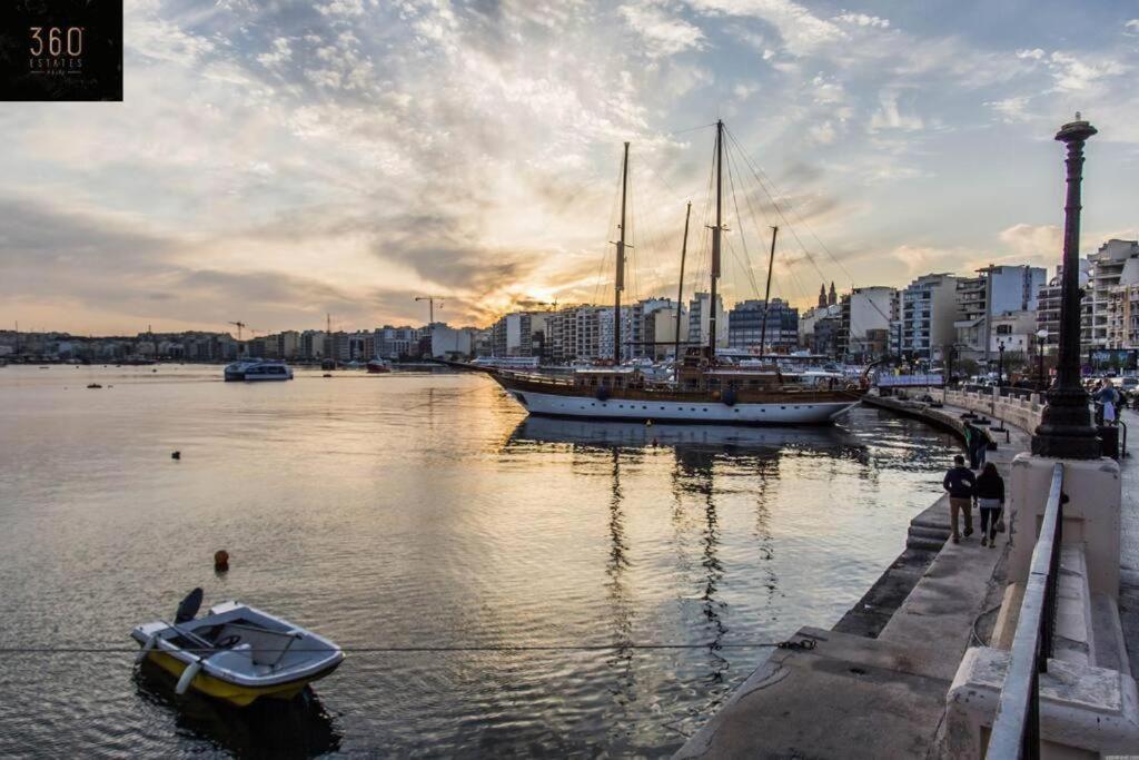 A Lovely 3 Bedroom, 3 Baths Home In The Centre Of Gzira By 360 Estates Екстериор снимка