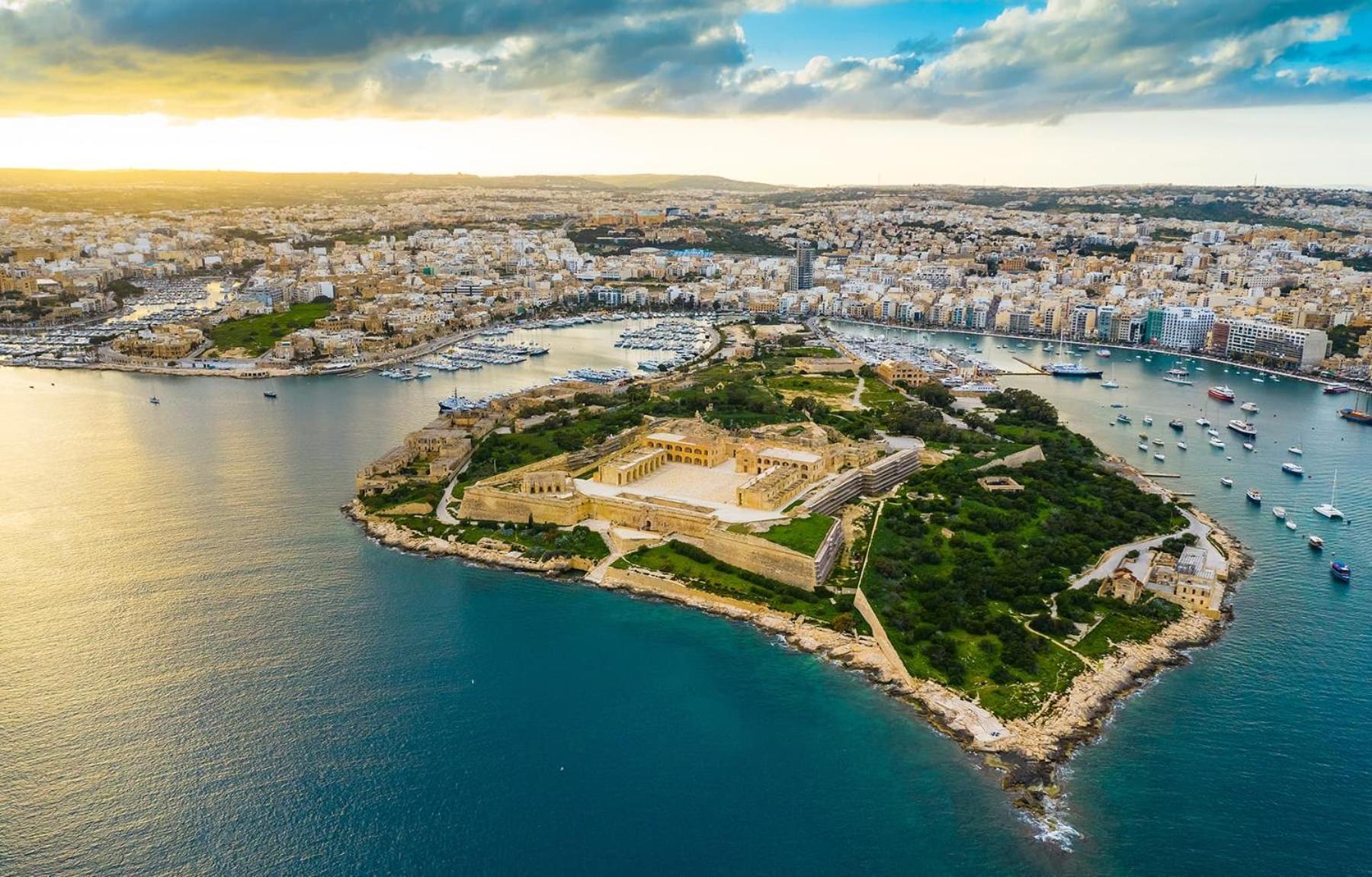 A Lovely 3 Bedroom, 3 Baths Home In The Centre Of Gzira By 360 Estates Екстериор снимка
